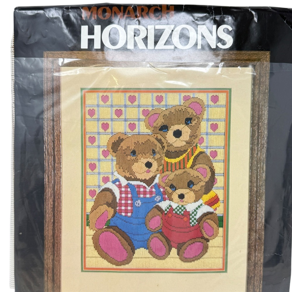 New Monarch Horizons Longstitch Kit 11x14 1982 Teddy Bear Family LS64